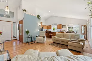 4619 SE Powell Butte Pkwy, Portland, OR 97236 - Photo 12