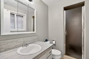 6635 SE Doncaster Dr, Gladstone, OR 97027 - Photo 14