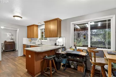 6635 SE Doncaster Dr, Gladstone, OR 97027 - Photo 10