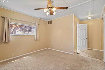 2925 Knott Ter, Coos Bay, OR 97420 - Photo 28
