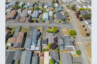 2925 Knott Ter, Coos Bay, OR 97420 - Photo 40