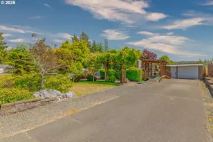 2925 Knott Terrace, Coos Bay, OR 97420 - Photo 2