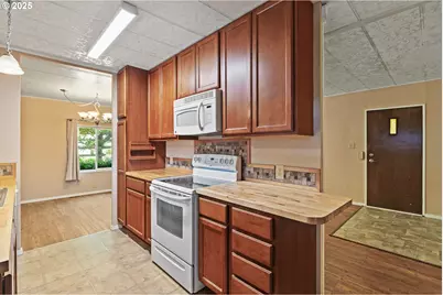 2925 Knott Ter, Coos Bay, OR 97420 - Photo 6