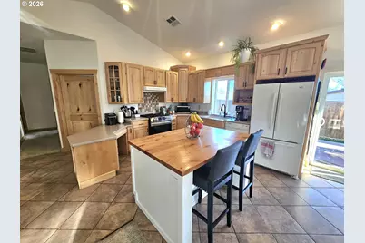 3510 NE King Pl, Pendleton, OR 97801 - Photo 6