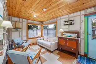 207 E Van Buren St, Cannon Beach, OR 97110 - Photo 6