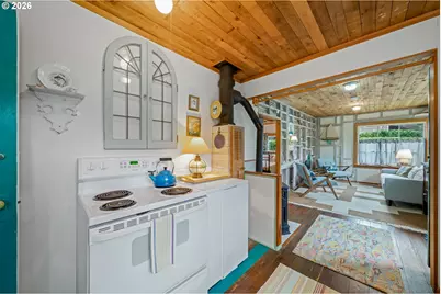 207 E Van Buren St, Cannon Beach, OR 97110 - Photo 12