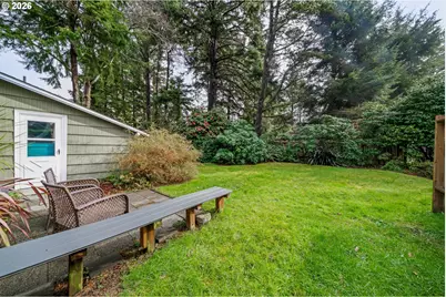 207 E Van Buren St, Cannon Beach, OR 97110 - Photo 42