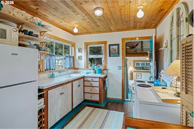 207 E Van Buren St, Cannon Beach, OR 97110 - Photo 14