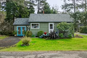 207 E Van Buren St, Cannon Beach, OR 97110 - Photo 36