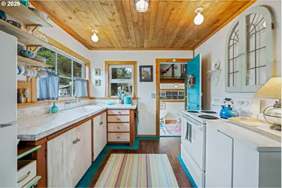 207 E Van Buren St, Cannon Beach, OR 97110 - Photo 16