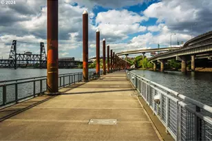 533 NE Holladay St, Portland, OR 97232 - Photo 30