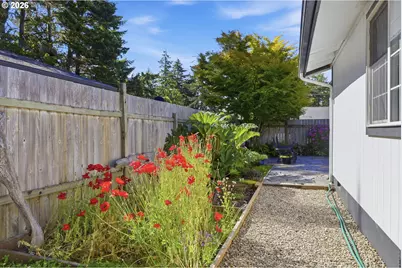 2055 11th St, Florence, OR 97439 - Photo 42