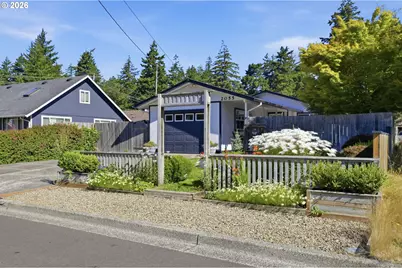 2055 11th St, Florence, OR 97439 - Photo 2