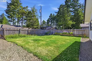2055 11th St, Florence, OR 97439 - Photo 40