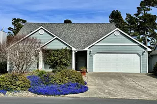 18 Mariners Ln, Florence, OR 97439 - Photo 2