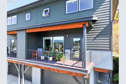 119 Ingram Pl, White Salmon, WA 98672 - Photo 4
