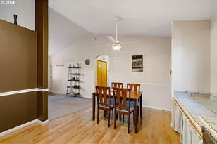 5524 E St, Springfield, OR 97478 - Photo 10