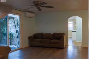 40 SE 133rd Ave, Portland, OR 97233 - Photo 2