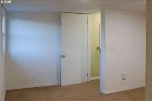 40 SE 133rd Ave, Portland, OR 97233 - Photo 20