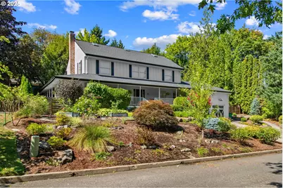 8527 SW 50th Ave, Portland, OR 97219 - Photo 2