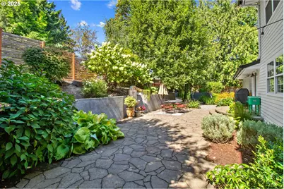 8527 SW 50th Ave, Portland, OR 97219 - Photo 40