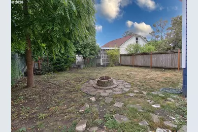 920 NE Academy St, Salem, OR 97301 - Photo 32