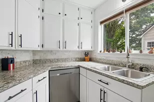920 NE Academy St, Salem, OR 97301 - Photo 8
