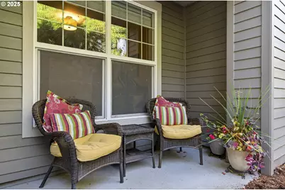 880 Springtree Ln, West Linn, OR 97068 - Photo 4