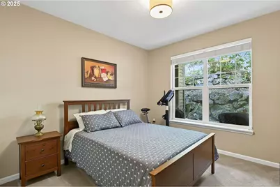 880 Springtree Ln, West Linn, OR 97068 - Photo 18