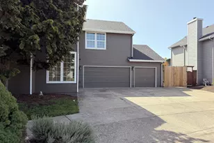 1794 Kings N St, Eugene, OR 97401 - Photo 2