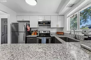 3936 SE 168th Ave, Portland, OR 97236 - Photo 8