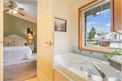 8914 NE 28th Pl, Vancouver, WA 98665 - Photo 14