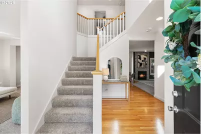 8945 SW Terreton Pl, Portland, OR 97223 - Photo 6