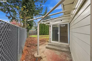 2004 SE 143rd Ave, Portland, OR 97233 - Photo 24