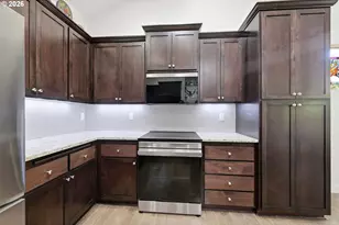 3622 Stark St, Eugene, OR 97404 - Photo 10