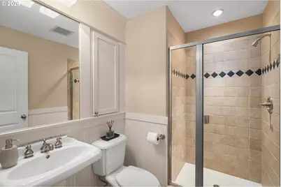 9222 NW Murdock St, Portland, OR 97229 - Photo 18