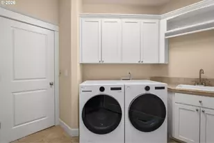 9222 NW Murdock St, Portland, OR 97229 - Photo 20