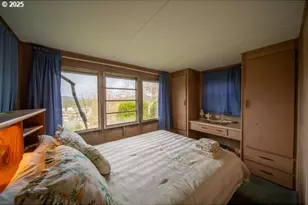 1900 Rowe St, Reedsport, OR 97467 - Photo 10