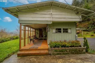 1900 Rowe St, Reedsport, OR 97467 - Photo 22