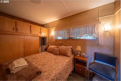 1900 Rowe St, Reedsport, OR 97467 - Photo 8