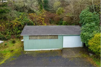1900 Rowe St, Reedsport, OR 97467 - Photo 26