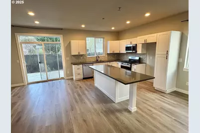 2443 26th Ave, Forest Grove, OR 97116 - Photo 6