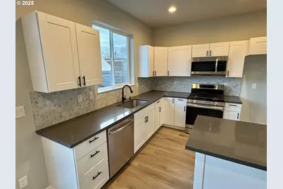 2443 26th Ave, Forest Grove, OR 97116 - Photo 8