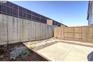 17402 NW 10th Pl, Ridgefield, WA 98642 - Photo 32