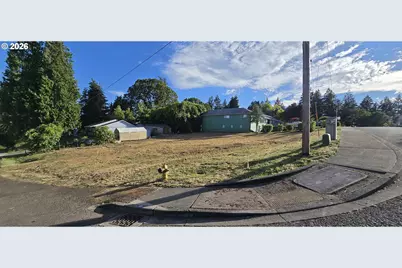 510 W 5th St, La Center, WA 98629 - Photo 2