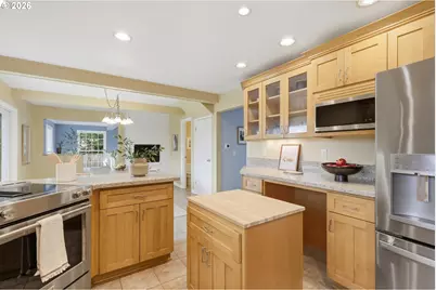 10055 SW Inez St, Portland, OR 97224 - Photo 8