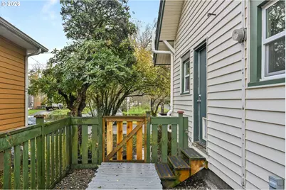 7701 N Hodge Ave, Portland, OR 97203 - Photo 38