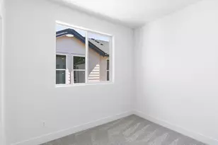 6677 N Fessenden St, Portland, OR 97203 - Photo 10