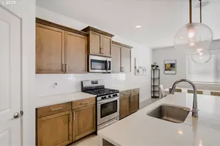 652 SW 49th Dr, Gresham, OR 97080 - Photo 10