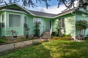 484 SE Clearwater Ct, Roseburg, OR 97470 - Photo 1